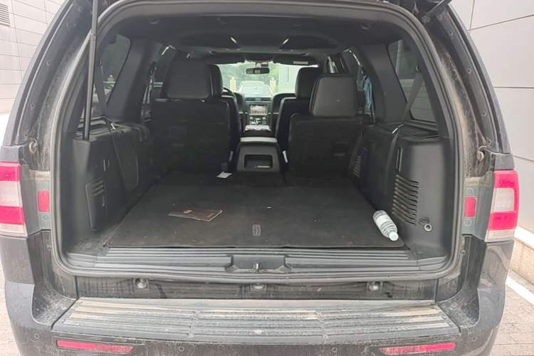 Used Lincoln Navigator 2017 3.5T AWD Trunk