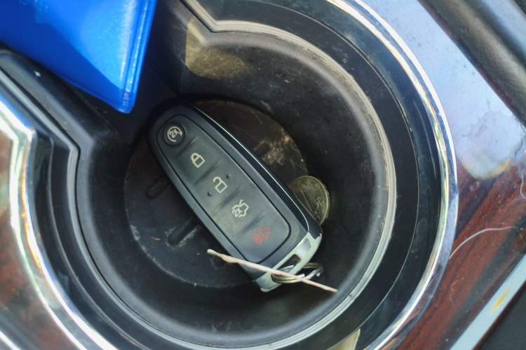 Used Lincoln Navigator  Vehicle Key