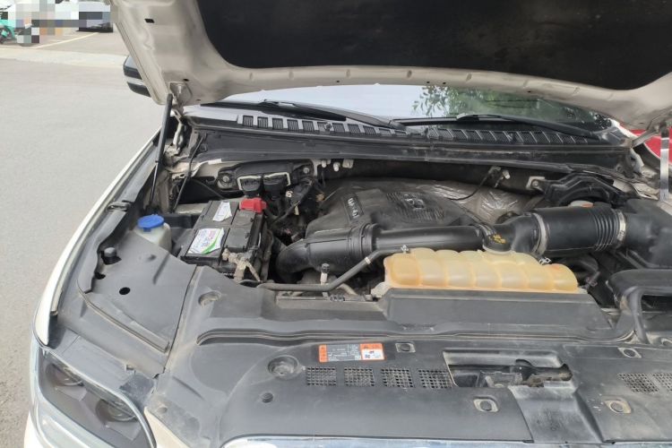 Used Lincoln Navigator 2017 3.5T AWD Engine Bay Right