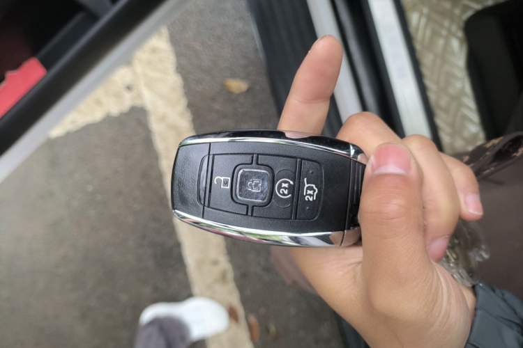 Used Lincoln Navigator 2017 3.5T AWD Vehicle Key