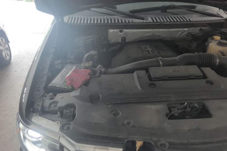 Used Lincoln Navigator 2017 3.5T AWD Engine Bay Right