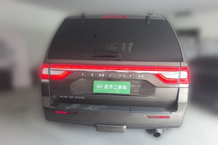 Used Lincoln Navigator 2017 3.5T AWD Rear