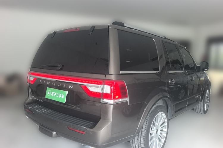Used Lincoln Navigator 2017 3.5T AWD Rear Right 45 Deg