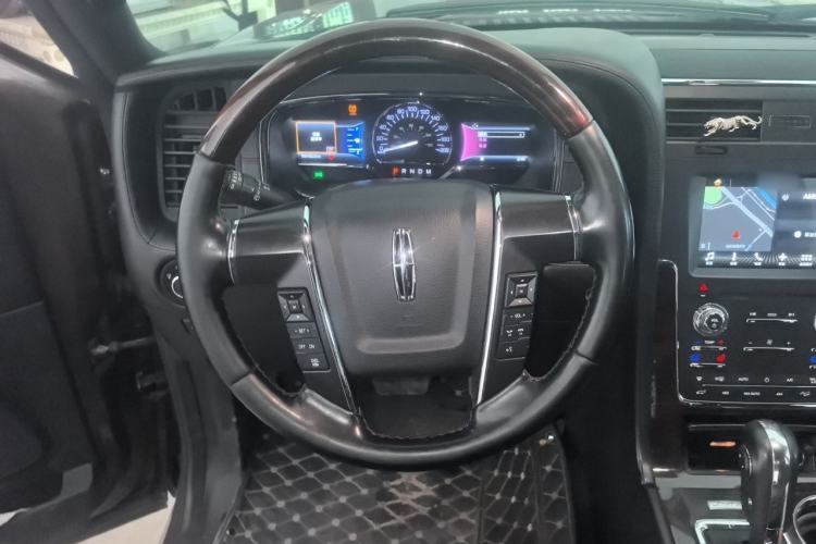 Used Lincoln Navigator 2017 3.5T AWD Steering Wheel