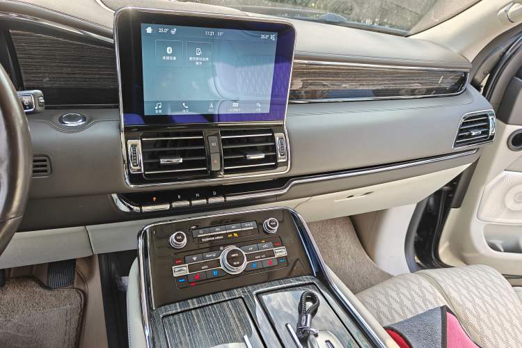 Used Lincoln Navigator 2018 3.5T Presidential Series China V Standard Audio And AC Panel