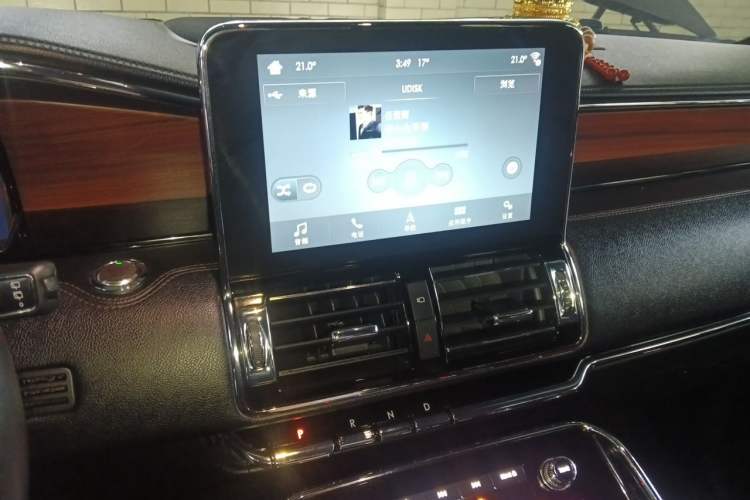 Used Lincoln Navigator 2018 3.5T Prestige Version China V Emission Standard Audio And AC Panel