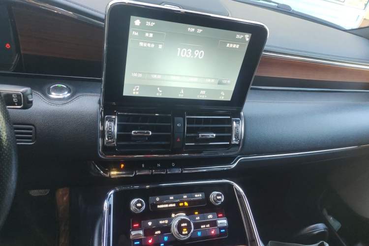 Used Lincoln Navigator 2018 3.5T Prestige Version China V Emission Standard Audio And AC Panel