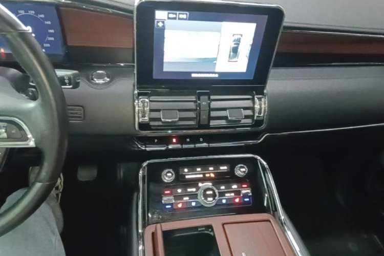 Used Lincoln Navigator 2018 3.5T Prestige Version China V Emission Standard Audio And AC Panel