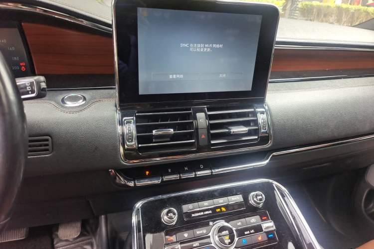 Used Lincoln Navigator 2018 3.5T Prestige Version China V Emission Standard Audio And AC Panel