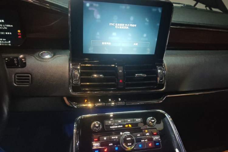 Used Lincoln Navigator 2018 3.5T Prestige Version China V Emission Standard Audio And AC Panel