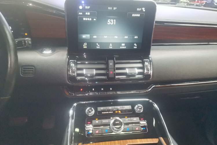 Used Lincoln Navigator 2018 3.5T Prestige Version China V Emission Standard Audio And AC Panel