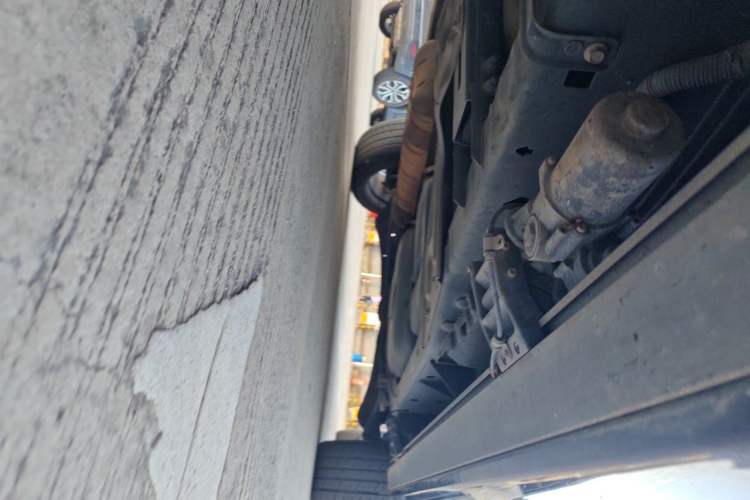 Used Lincoln Navigator  Chassis Front Left