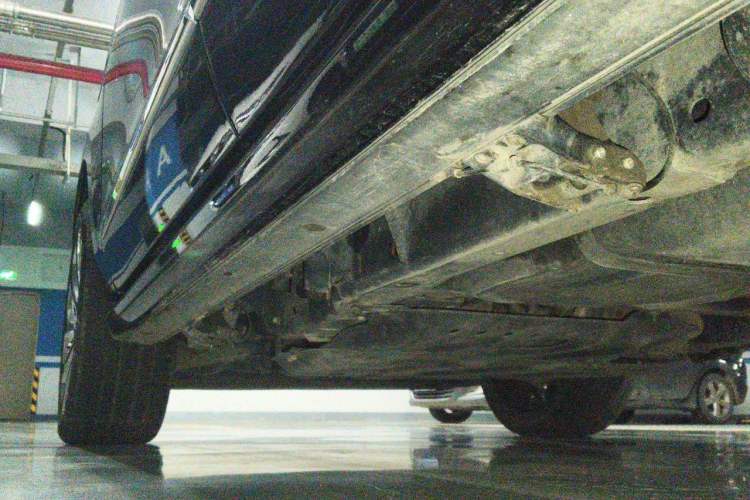 Used Lincoln Navigator 2018 3.5T Prestige Version China V Emission Standard Chassis Rear Left