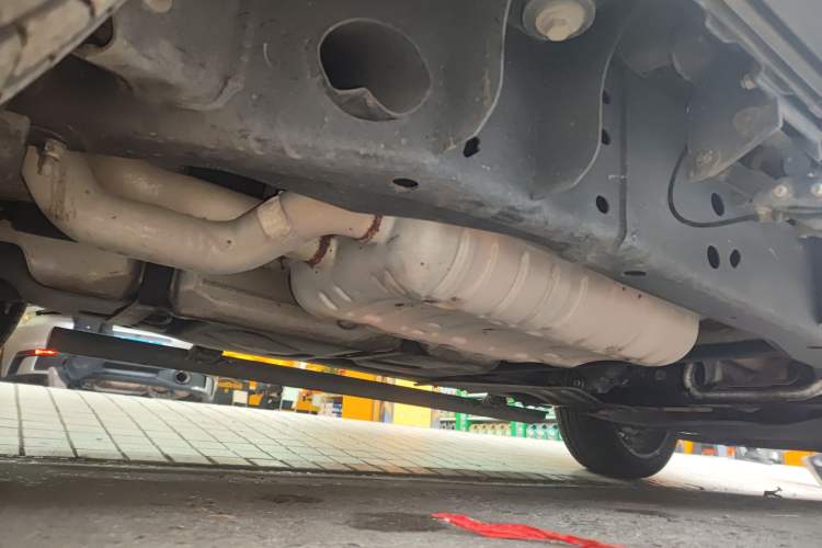 Used Lincoln Navigator 2018 3.5T Prestige Version China V Emission Standard Chassis Rear Right