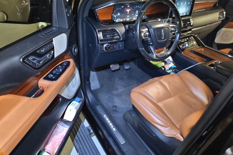 Used Lincoln Navigator 2018 3.5T Prestige Version China V Emission Standard Driver Seat