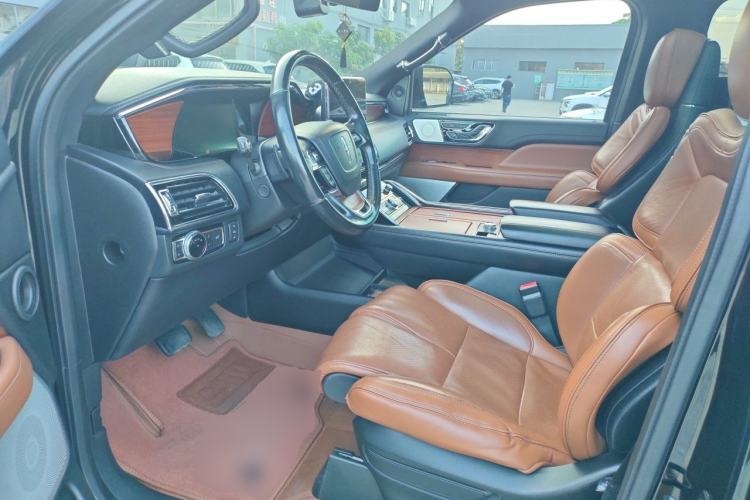 Used Lincoln Navigator  Driver Seat