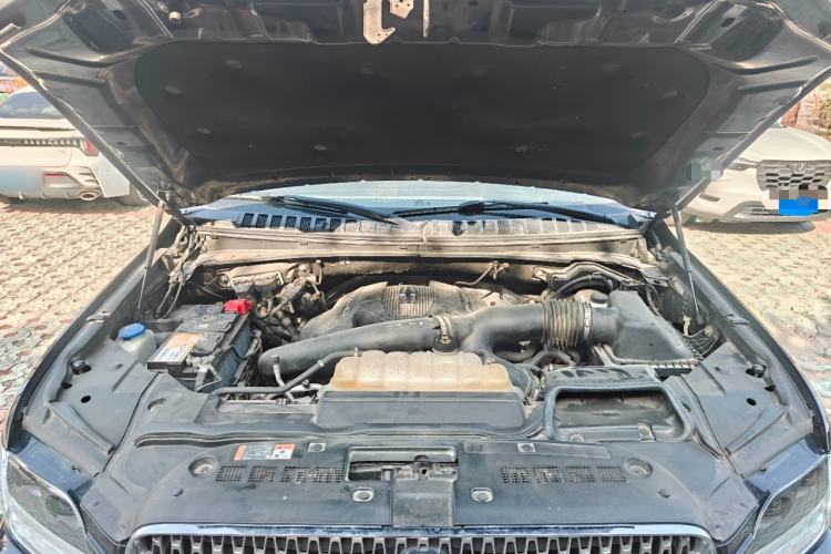 Used Lincoln Navigator 2018 3.5T Presidential Series China V Standard Engine Bay