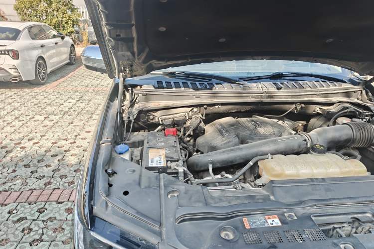 Used Lincoln Navigator 2018 3.5T Presidential Series China V Standard Engine Bay Right