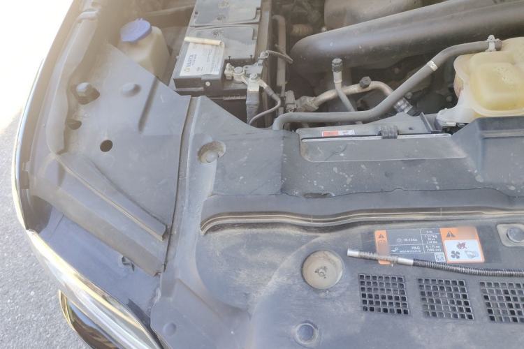 Used Lincoln Navigator 2018 3.5T Prestige Version China V Emission Standard Engine Bay Right