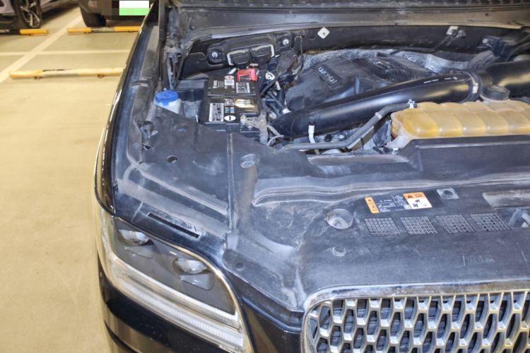 Used Lincoln Navigator 2018 3.5T Prestige Version China V Emission Standard Engine Bay Right
