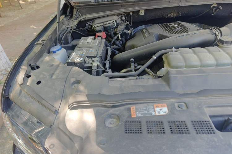 Used Lincoln Navigator 2018 3.5T Prestige Version China V Emission Standard Engine Bay Right