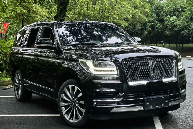 Used Lincoln Navigator 2018 3.5T Prestige Version China V Emission Standard Exterior 1