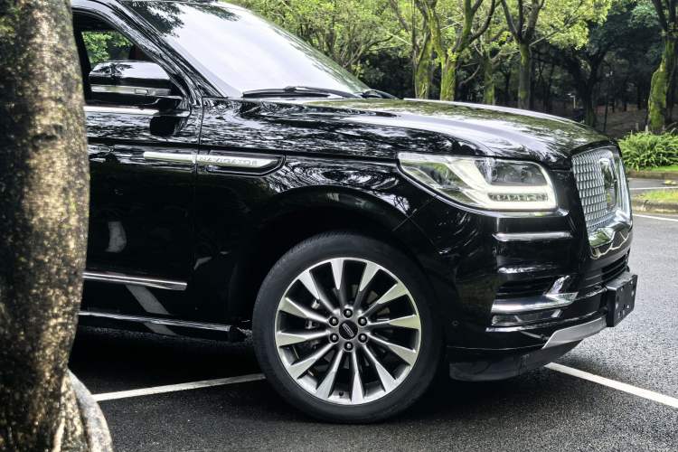 Used Lincoln Navigator 2018 3.5T Prestige Version China V Emission Standard Exterior 4