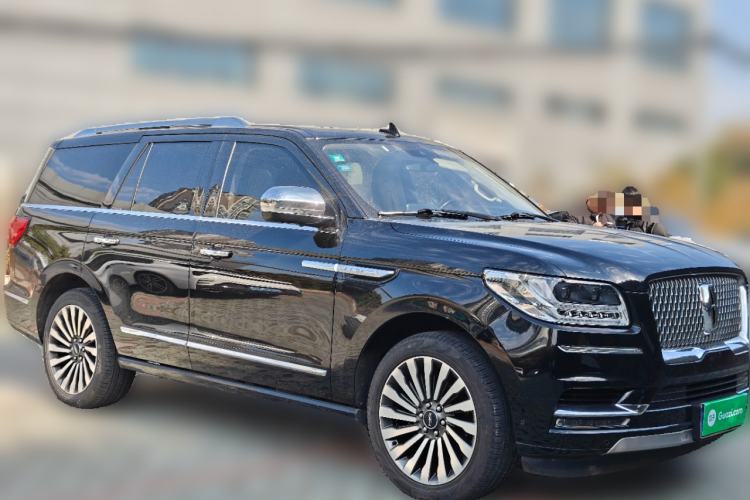 Used Lincoln Navigator 2018 3.5T Presidential Series China V Standard Front Right 45 Deg
