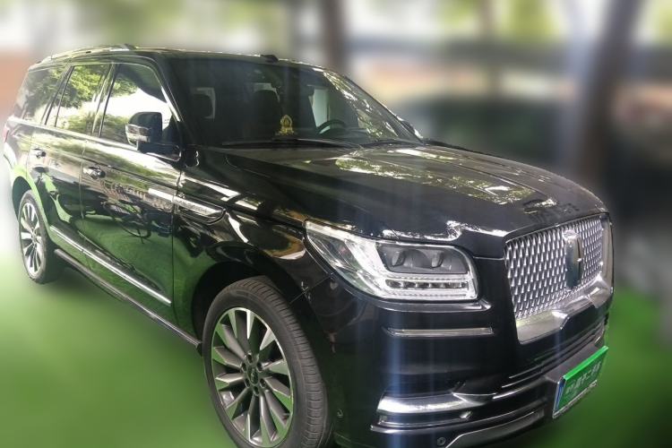 Used Lincoln Navigator 2018 3.5T Prestige Version China V Emission Standard Front Right 45 Deg