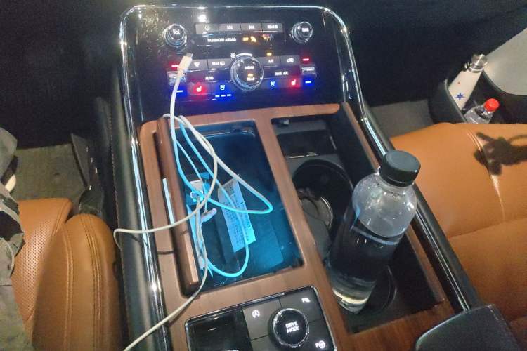 Used Lincoln Navigator 2018 3.5T Prestige Version China V Emission Standard Gear Lever