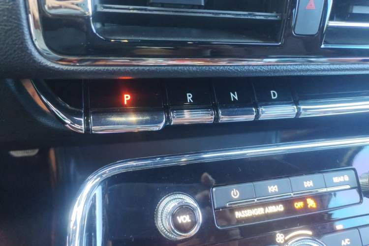 Used Lincoln Navigator 2018 3.5T Prestige Version China V Emission Standard Gear Lever