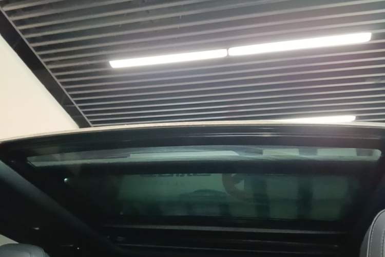 Used Lincoln Navigator 2018 3.5T Prestige Version China V Emission Standard Headliner