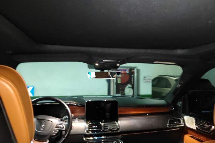 Used Lincoln Navigator 2018 3.5T Prestige Version China V Emission Standard Headliner