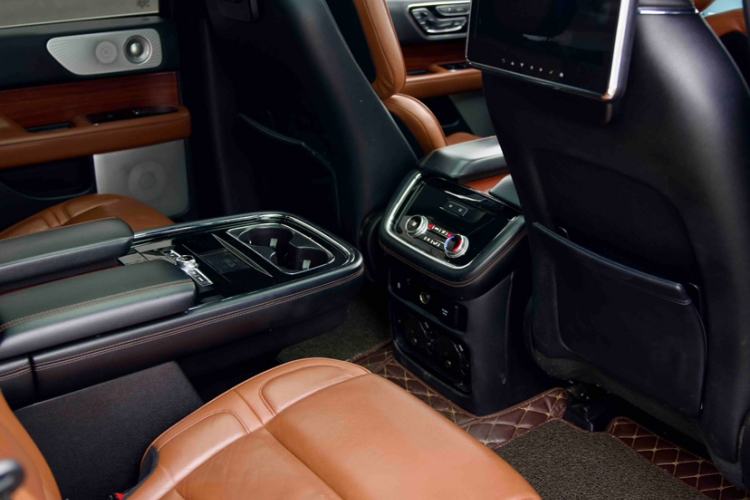 Used Lincoln Navigator 2018 3.5T Prestige Version China V Emission Standard Interior 10
