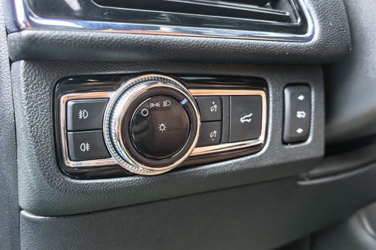 Used Lincoln Navigator 2018 3.5T Prestige Version China V Emission Standard Interior 11