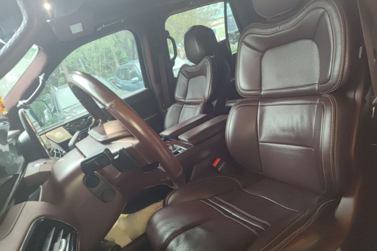 Used Lincoln Navigator 2018 3.5T Prestige Version China V Emission Standard Left Front Seat