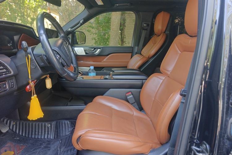 Used Lincoln Navigator 2018 3.5T Prestige Version China V Emission Standard Left Front Seat