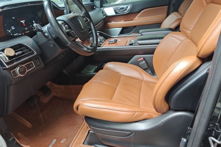 Used Lincoln Navigator 2018 3.5T Prestige Version China V Emission Standard Left Front Seat