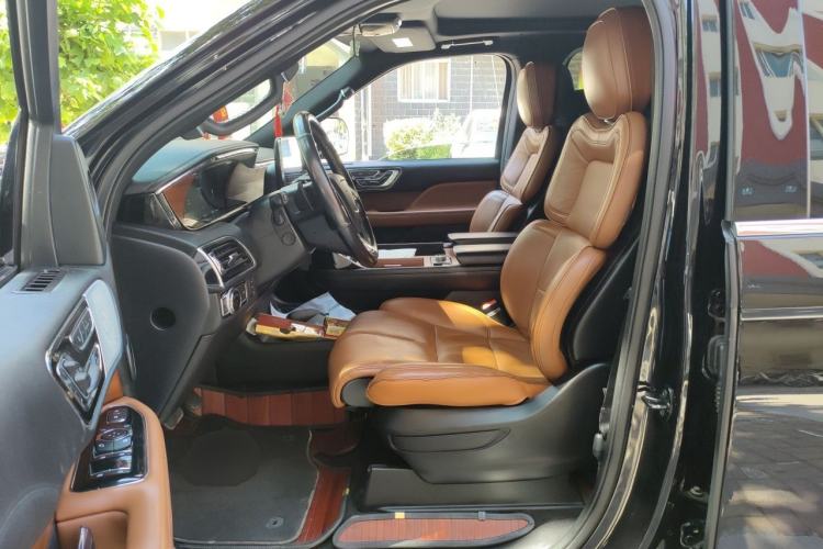 Used Lincoln Navigator 2018 3.5T Prestige Version China V Emission Standard Left Front Seat