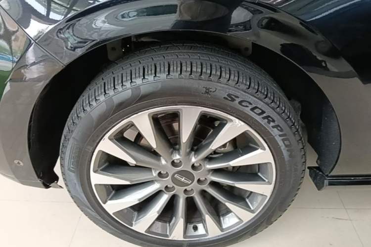 Used Lincoln Navigator 2018 3.5T Prestige Version China V Emission Standard Left Front Wheel Hub