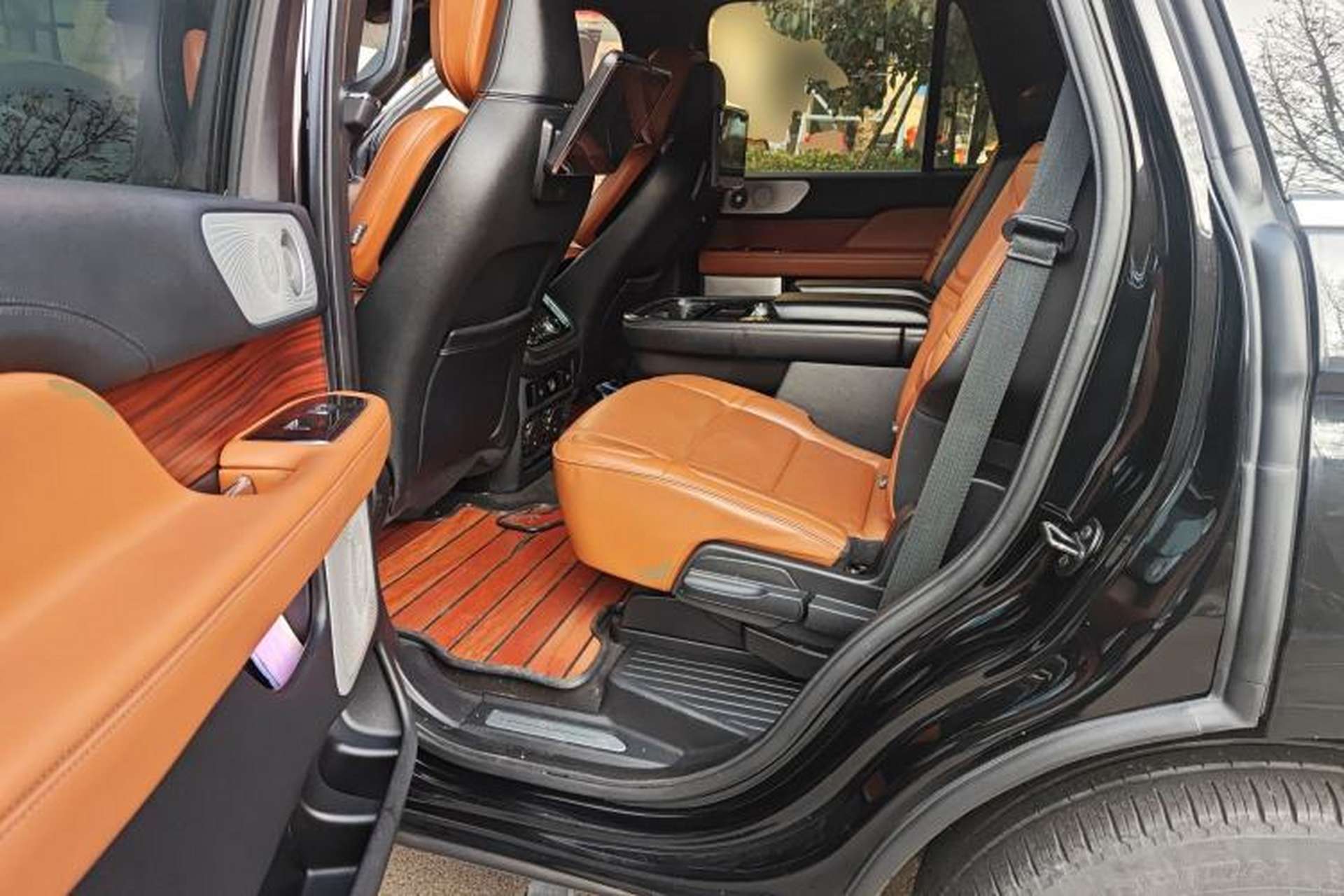 Used Lincoln Navigator 2018 3.5T Prestige Version China V Emission Standard Left Rear Seat