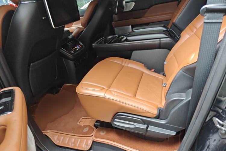 Used Lincoln Navigator 2018 3.5T Prestige Version China V Emission Standard Left Rear Seat