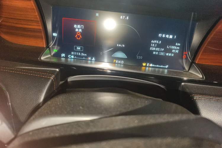 Used Lincoln Navigator 2018 3.5T Prestige Version China V Emission Standard Odometer Close Up