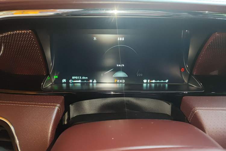 Used Lincoln Navigator 2018 3.5T Prestige Version China V Emission Standard Odometer Close Up