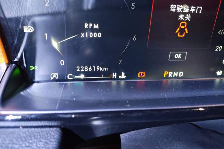 Used Lincoln Navigator 2018 3.5T Prestige Version China V Emission Standard Odometer Close Up