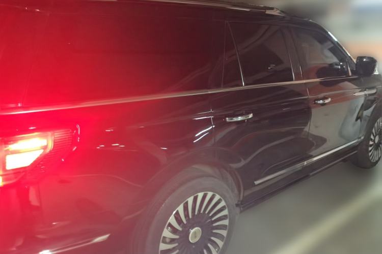 Used Lincoln Navigator 2018 3.5T Presidential Series China V Standard Rear Right 45 Deg