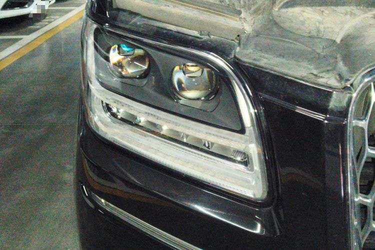 Used Lincoln Navigator 2018 3.5T Prestige Version China V Emission Standard Right Front Headlight