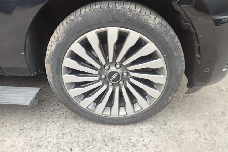 Used Lincoln Navigator 2018 3.5T Prestige Version China V Emission Standard Right Front Wheel Hub