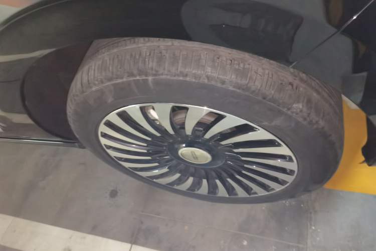 Used Lincoln Navigator 2018 3.5T Presidential Series China V Standard Right Front Wheel Hub