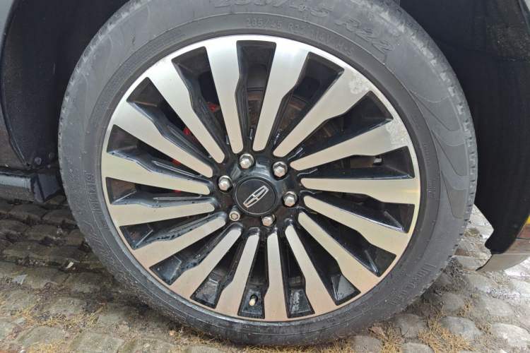 Used Lincoln Navigator 2018 3.5T Prestige Version China V Emission Standard Right Front Wheel Hub